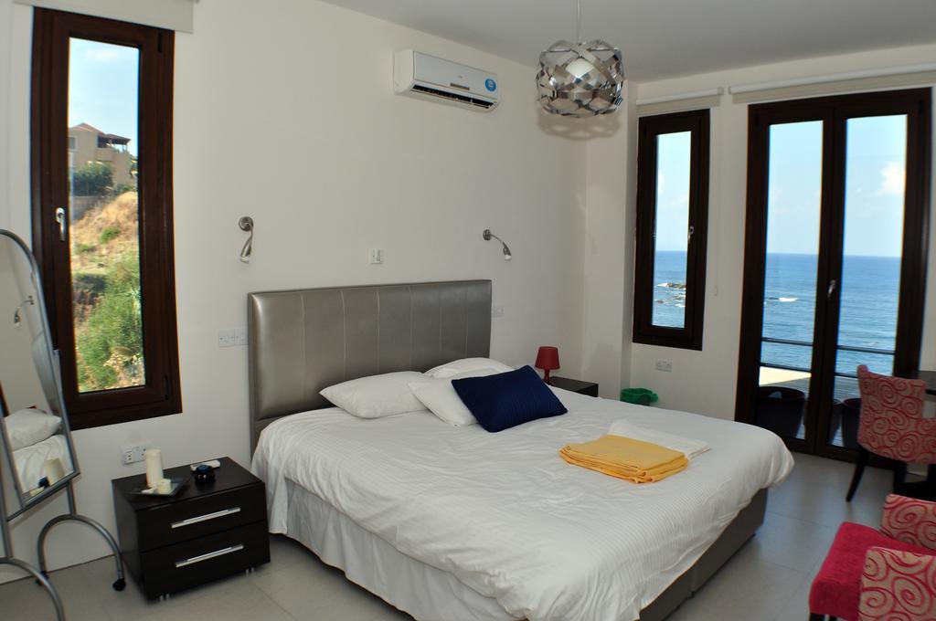 Beach Villa Pantheon Pomos Exterior foto